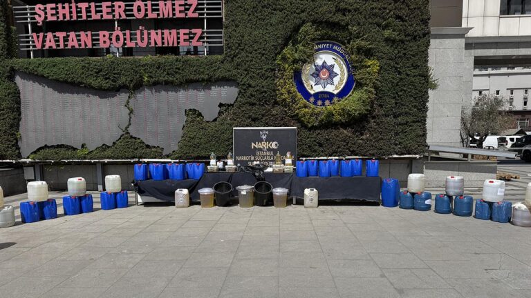 İstanbul’da yaklaşık 1.3 ton ilaç ele geçirildi