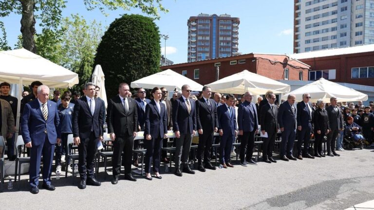 Fenerbahçe, Organizasyon ve Atatürk Kulübü ziyaretin yıldönümünü kutladı